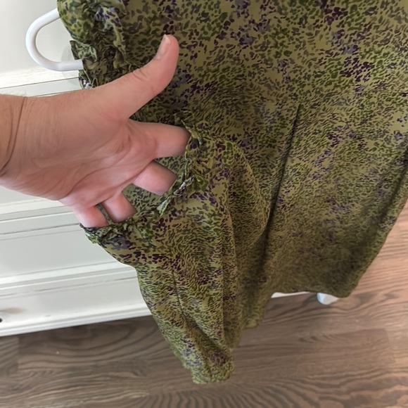 GO BY GO SILK Green Brown Ruffled Sleeveless Blouse - Picture 4 of 4